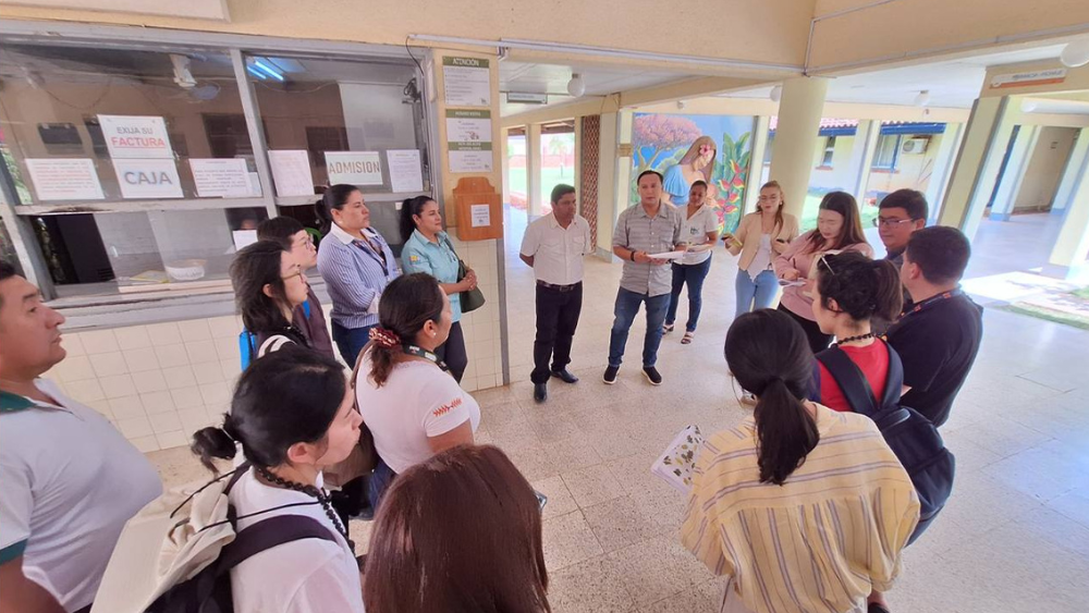 visita al Hospital Materno Infantil de Beni