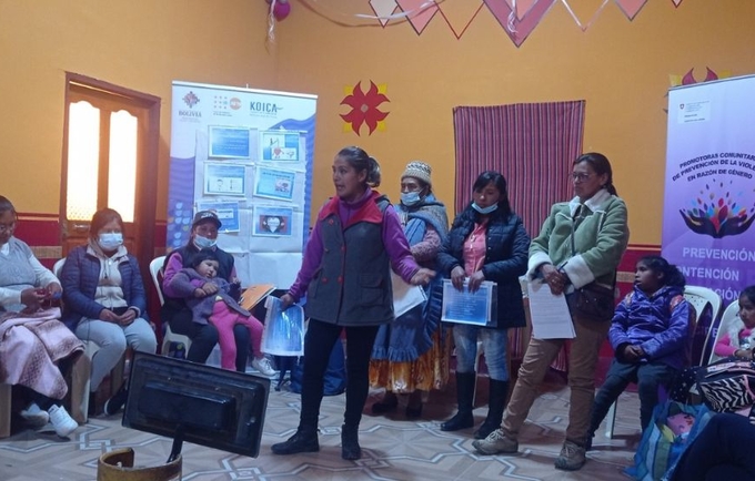 55 promotoras comunitarias en El Alto reciben certificados para prevenir violencia basada en género