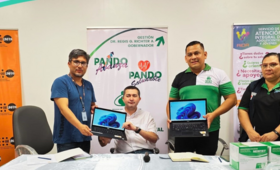 Autoridades del Gobierno Autónomo Departamental de Pando reciben equipamiento para fortalecer los servicios AIDA.