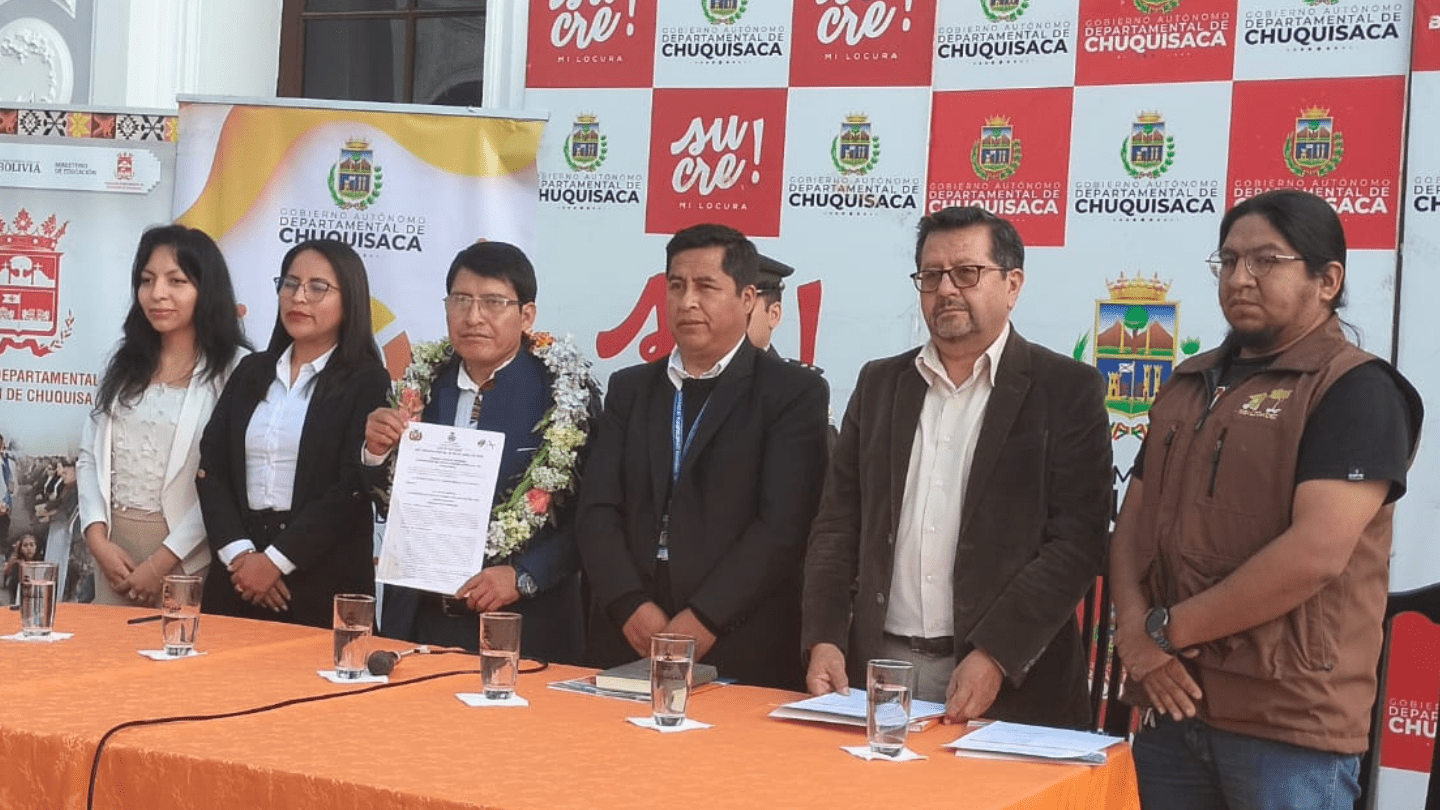 Gobernador de Chuquisaca, Damián Condori, presentó la Ley Departamental Nº 597 de los Gabinetes de Atención Integral a Estudiantes (GAIE), recientemente promulgada.