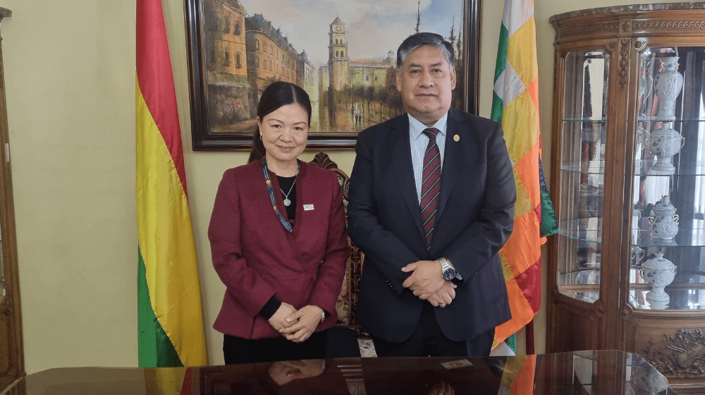 Rinko Kinoshita, Representante del UNFPA en diálogo con el Fiscal General del Estado.