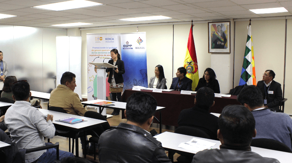 Rinko Kinoshita, Representante de UNFPA Bolivia destaca aporte de formación de servidores públicos en materia de masculinidades.