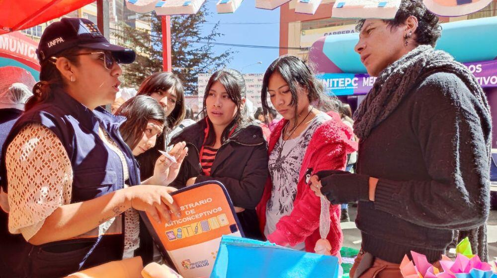 Feria de salud sexual y reproductiva para adolescentes y jóvenes en El Alto