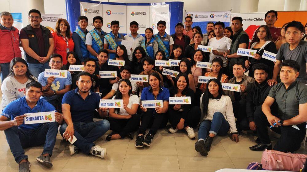 Jóvenes elaboran y presentan la Ley Departamental de Prevención de Embarazo en la Adolescencia en Cochabamba.