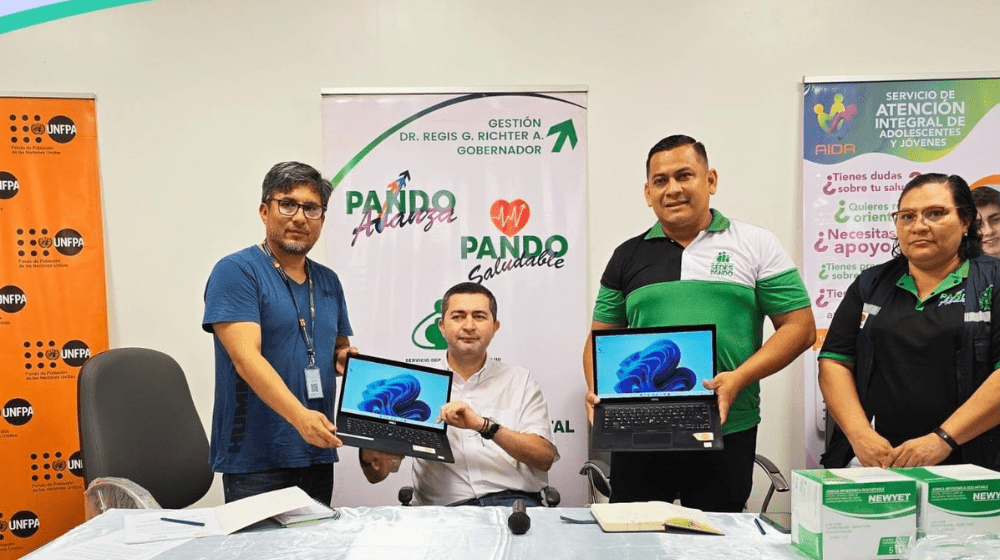 Autoridades del Gobierno Autónomo Departamental de Pando reciben equipamiento para fortalecer los servicios AIDA.