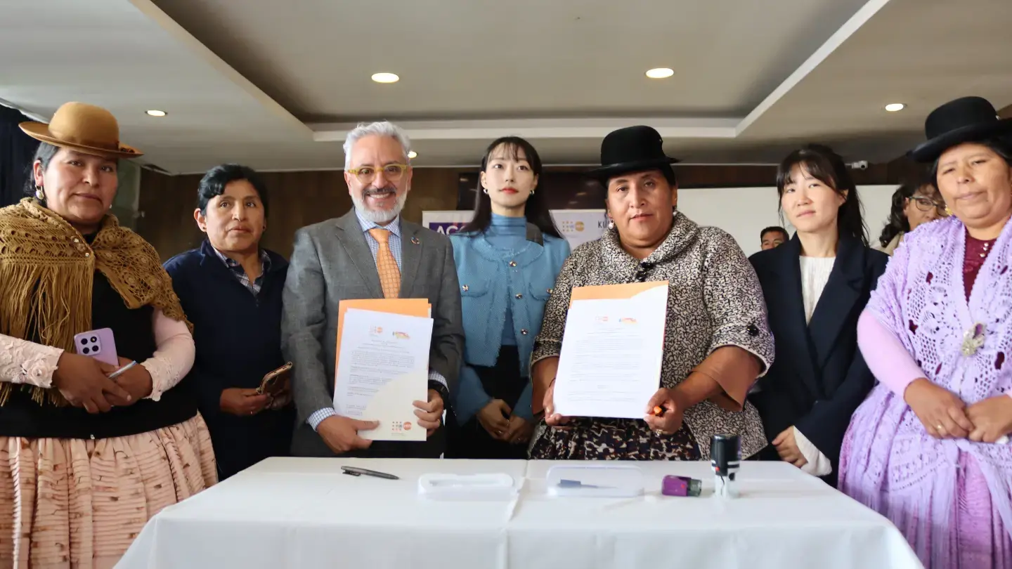 ACOLAPAZ y UNFPA firman acuerdo para promover la igualdad de género y la salud sexual y reproductiva en los municipios de La Paz