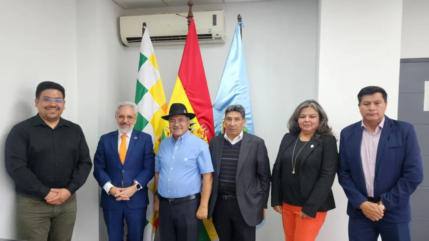 Gobernación de Cochabamba y UNFPA reafirman compromiso para prevenir la mortalidad materna