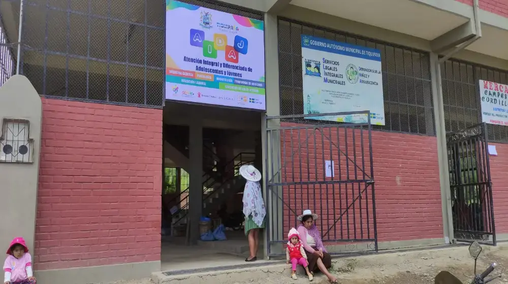 ADOLESCENTES DE TIQUIPAYA CUENTAN NUEVAMENTE CON UN CENTRO INTEGRAL DE ATENCIÓN EN SALUD