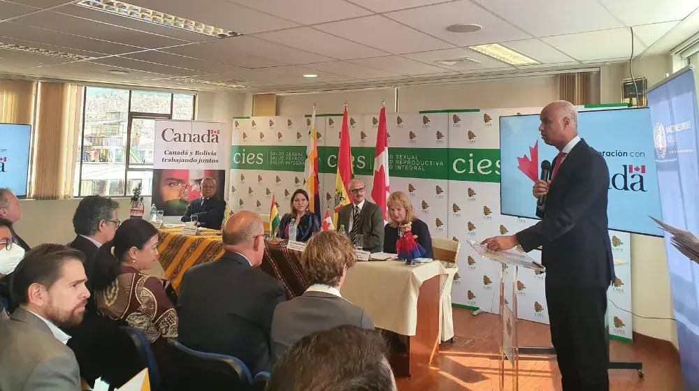 Ministro de Canadá llega a Bolivia para lanzar dos nuevos proyectos enfocados en fortalecer derechos sexuales y reproductivos de los adolescentes, y reducir la violencia sexual y basada en género